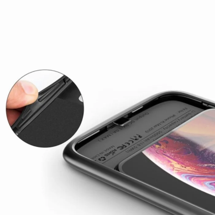 Apple iPhone 11 Şarjlı Kılıf 6000 mAh Göstergeli Yedek Batarya Powerbank - Siyah